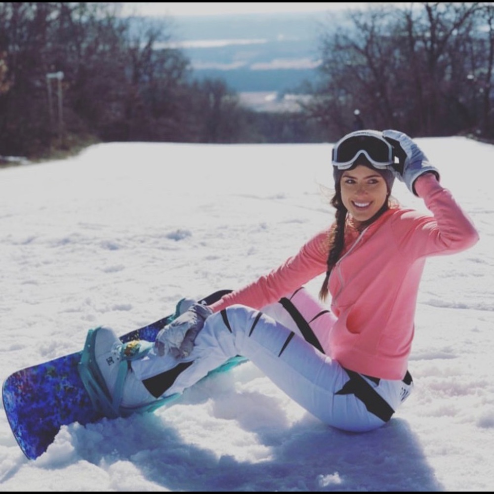 White and black forever 21 snowboarding pants